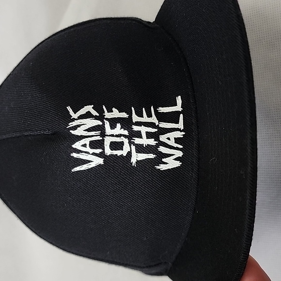 Vans on the Wall Snapback Hat - Picture 2 of 7